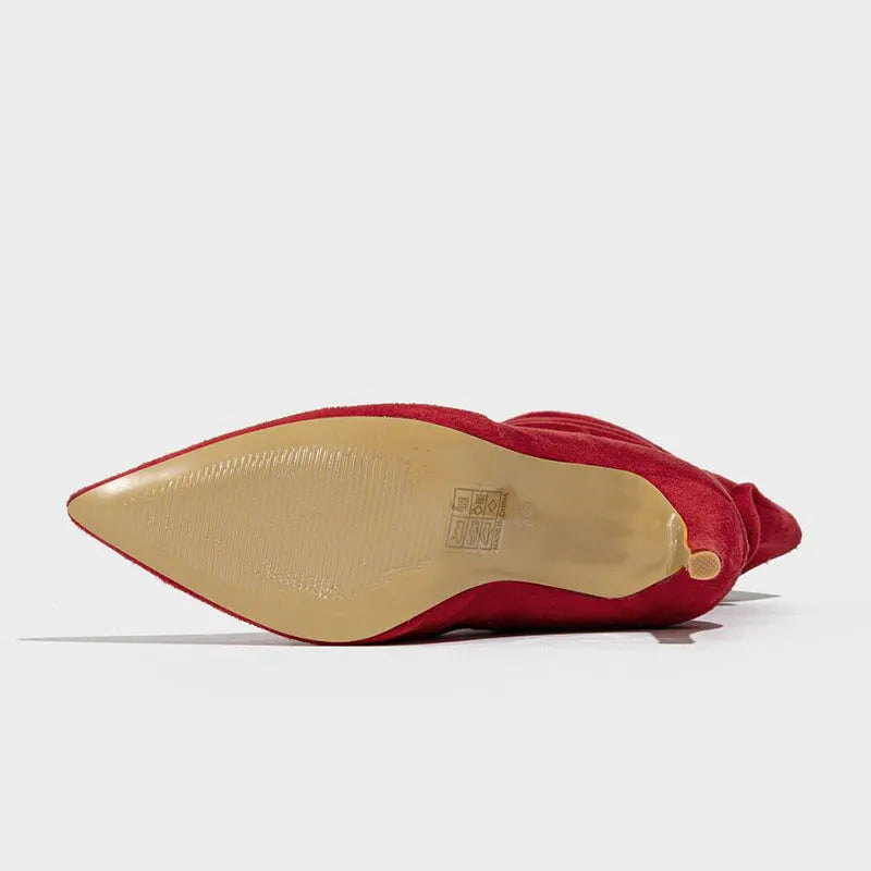 Subtly Elegant Shoes with a Refined Vintage Look