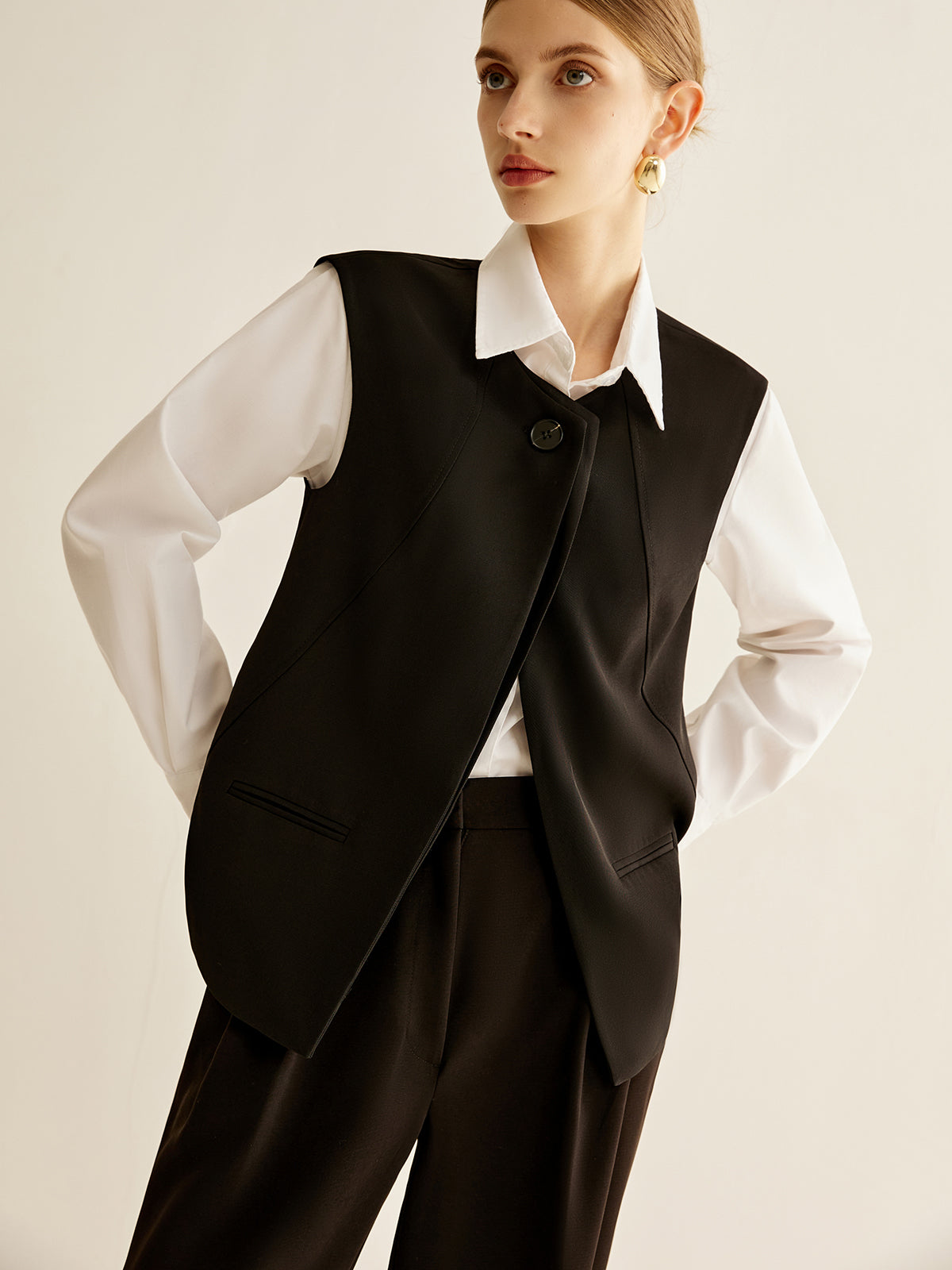 Piped Button Slit Vest