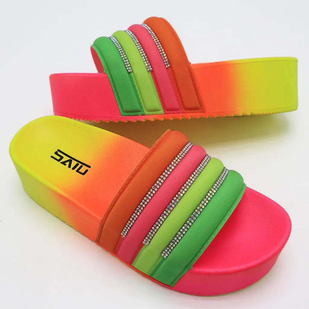 Effortlessly Elegant Slippers with a Timeless Design