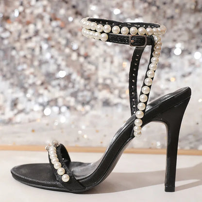 Subtly Elegant Shoes with a Refined Vintage Look
