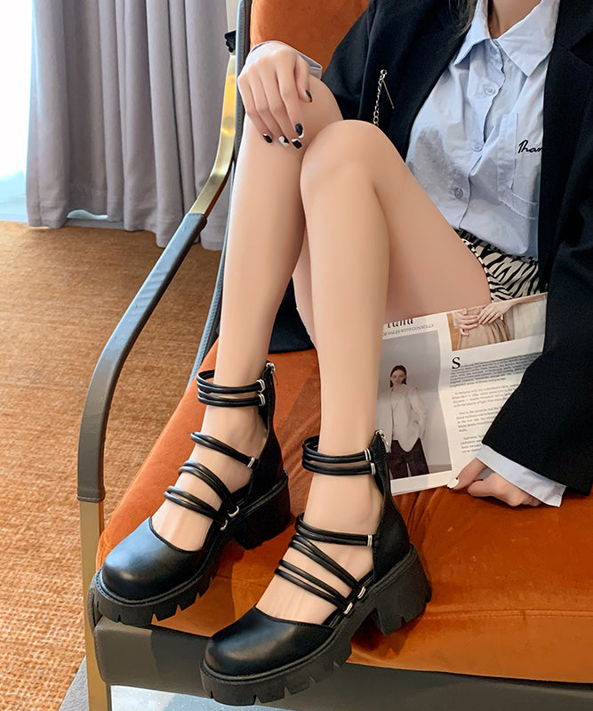 Finely Styled Sandals with a Classic Vintage Look
