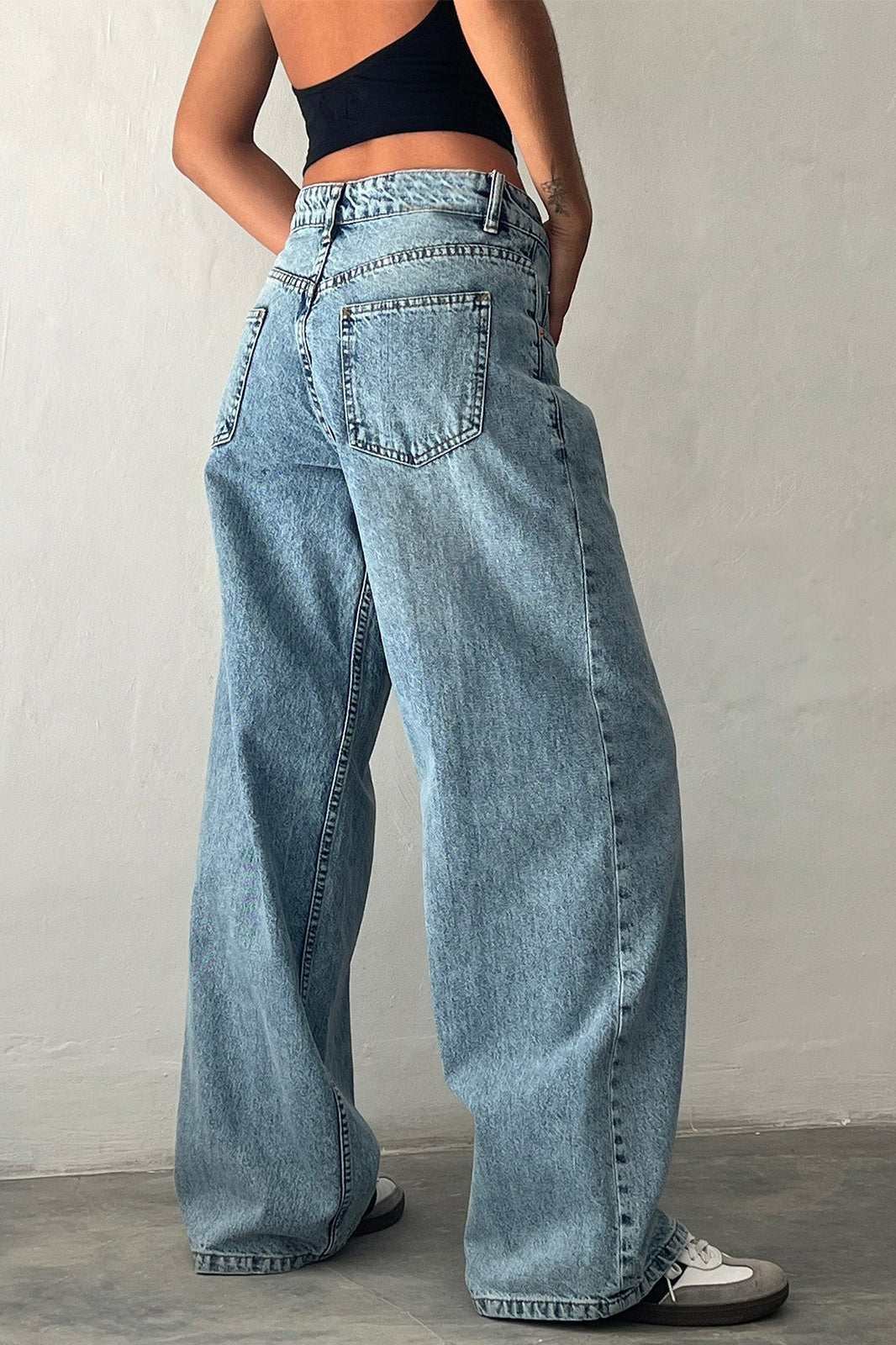 Low Rise Washed Straight Jeans