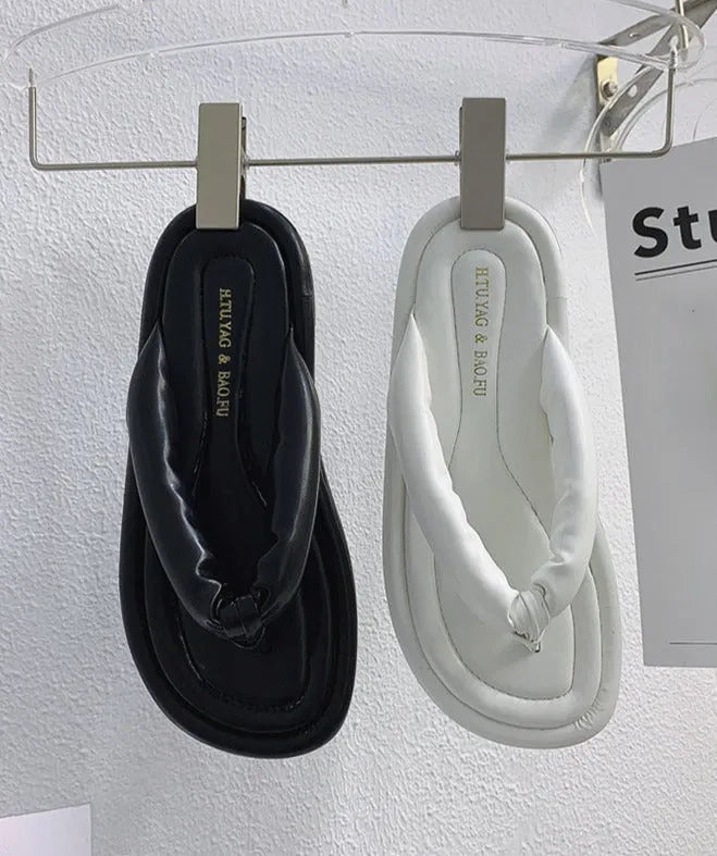Casually Elegant Slippers with a Refined Edge