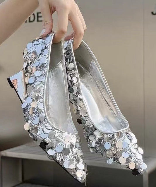 Beautifully Finished Heels in a Timeless Design