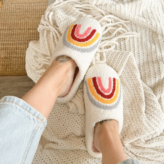 Elegantly Styled Slippers for Everyday Wear