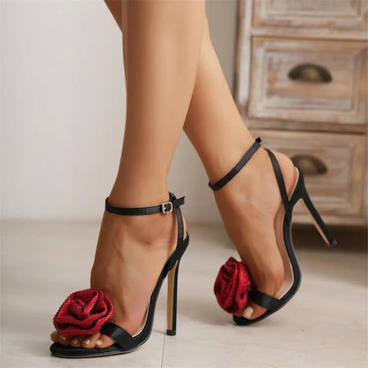 Classic Designed Shoes in a Timeless Cut