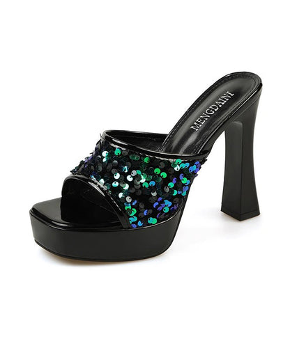 Effortlessly Elegant Sandals with a Timeless Design