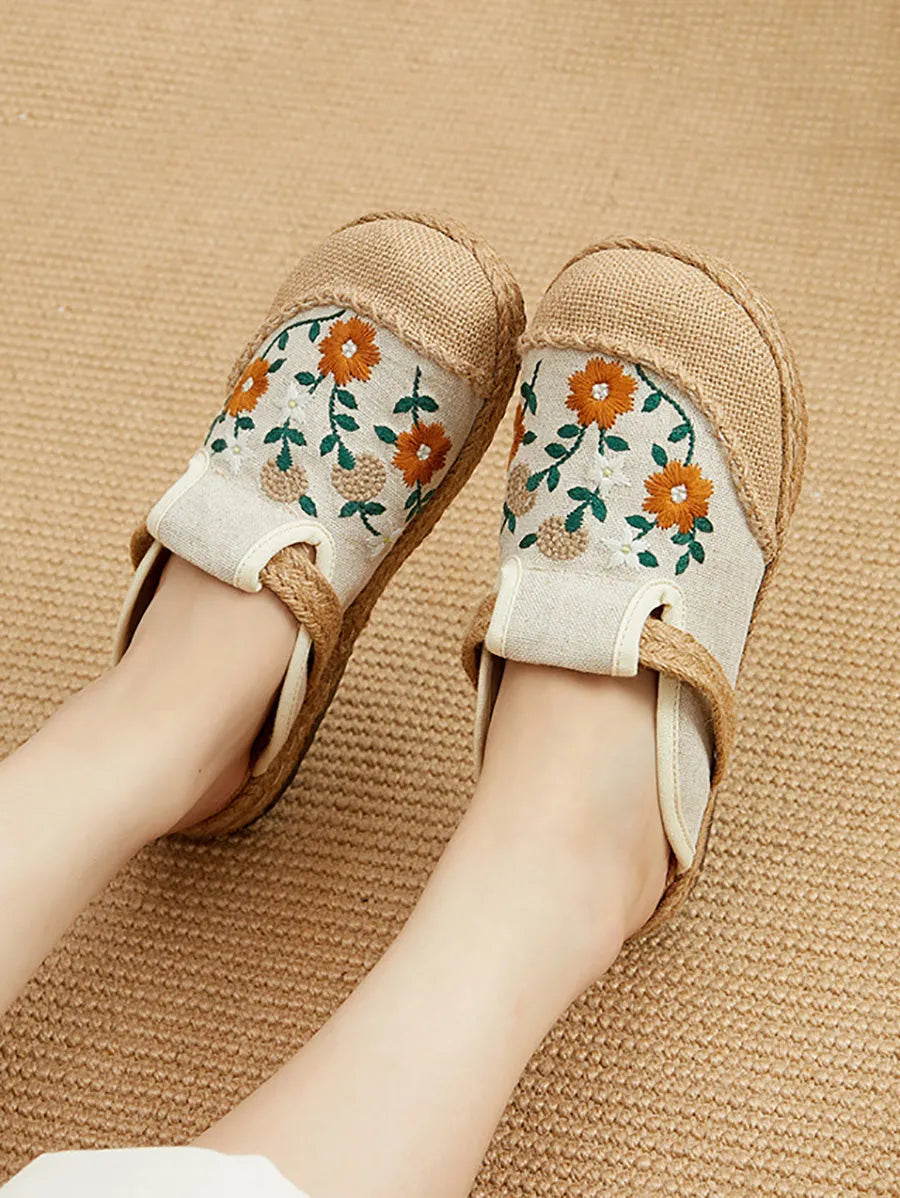 Effortlessly Elegant Slippers with a Timeless Design