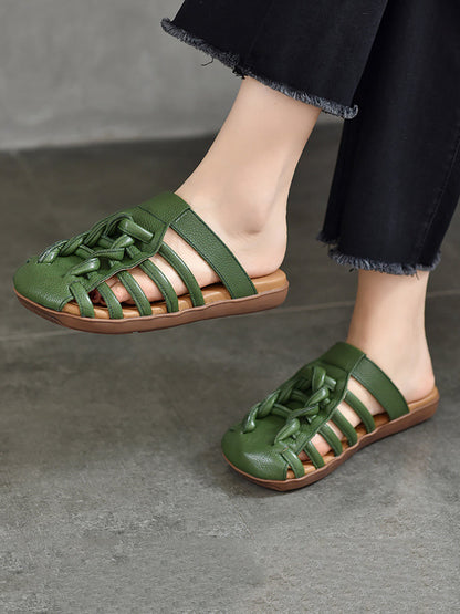 Casually Elegant Slippers with a Refined Edge