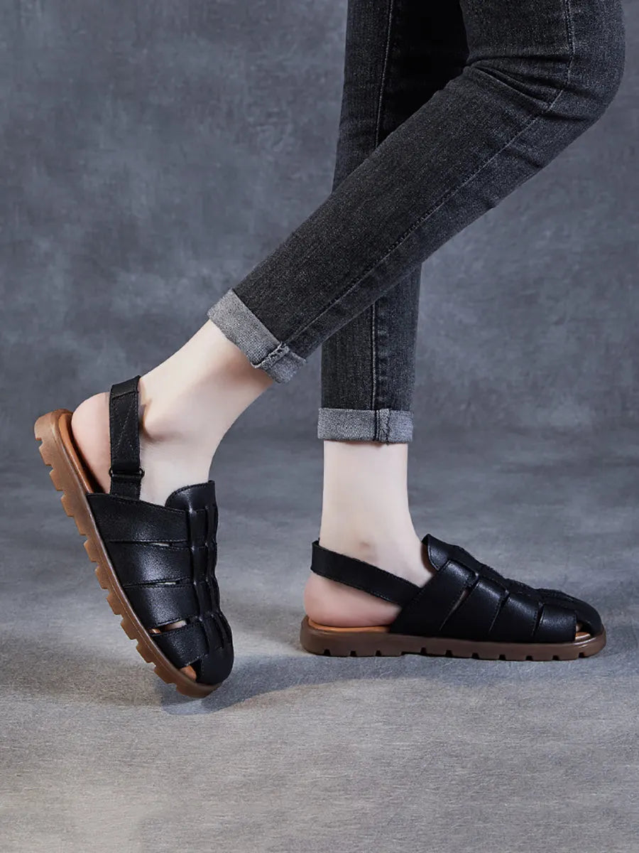 Casually Elegant Slippers with a Refined Edge