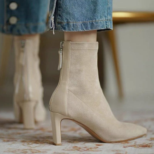 Beautifully Finished Heels in a Timeless Design