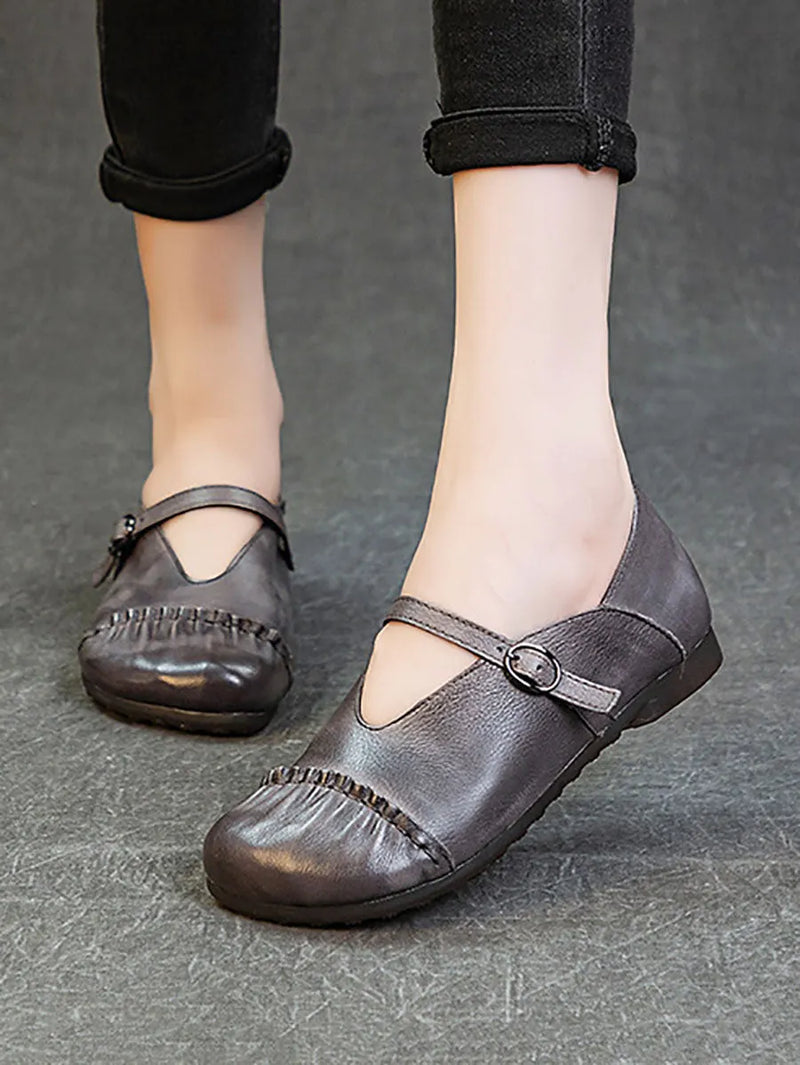 Casually Elegant Shoes with a Refined Edge