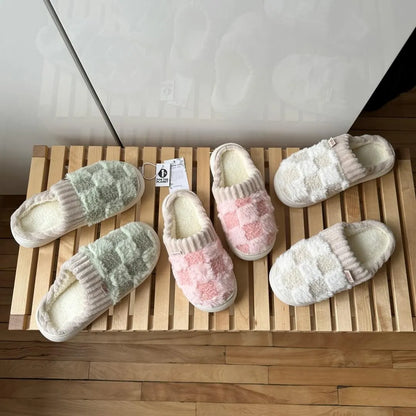 Elegantly Styled Slippers for Everyday Wear