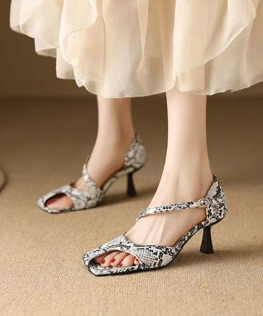 Beautifully Finished Heels in a Timeless Design