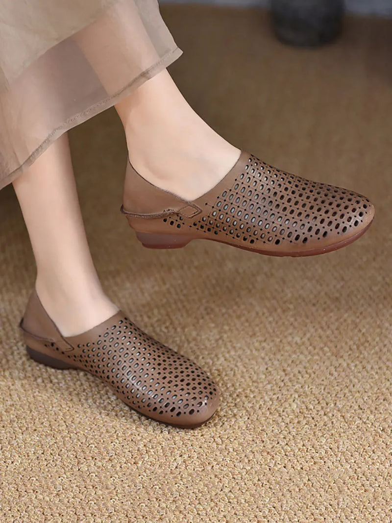 Classic Vintage Sandals with a Flattering Fit
