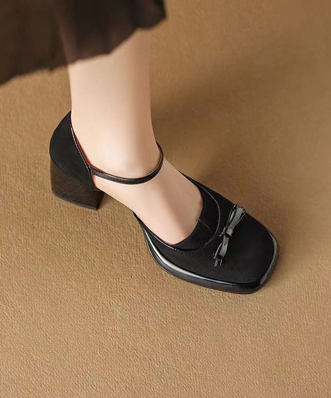 Finely Styled Sandals with a Classic Vintage Look