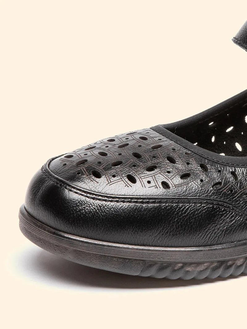 Classic Vintage Shoes with a Flattering Fit