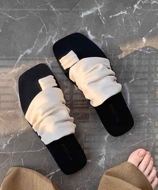 Casually Elegant Slippers with a Refined Edge