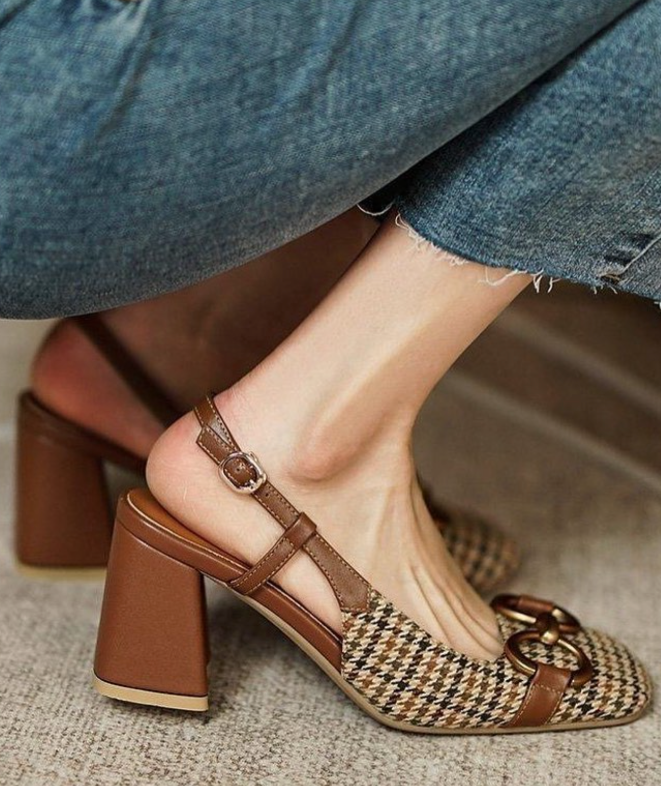 Elison Vibes Sandals