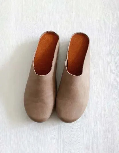 Finely Styled Slippers with a Classic Vintage Look