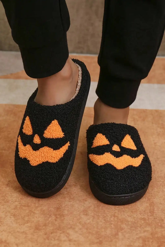Finely Styled Slippers with a Classic Vintage Look