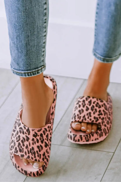 Beautifully Finished Slippers in a Timeless Design