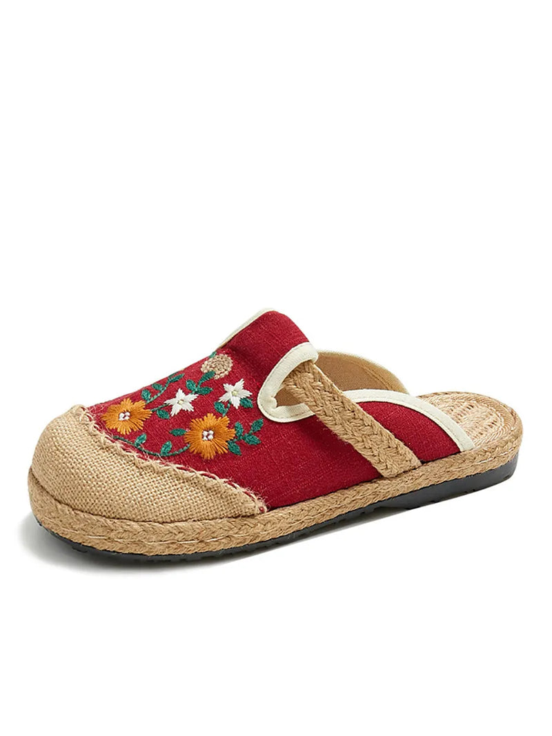Effortlessly Elegant Slippers with a Timeless Design