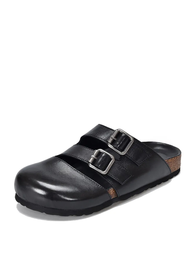 Effortlessly Elegant Slippers with a Timeless Design