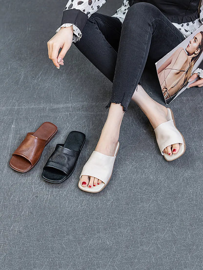 Casually Elegant Slippers with a Refined Edge