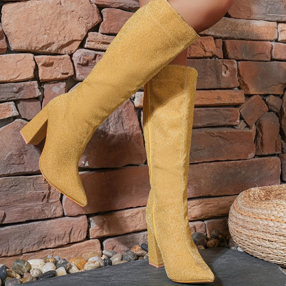 Effortlessly Elegant Boots with a Timeless Design