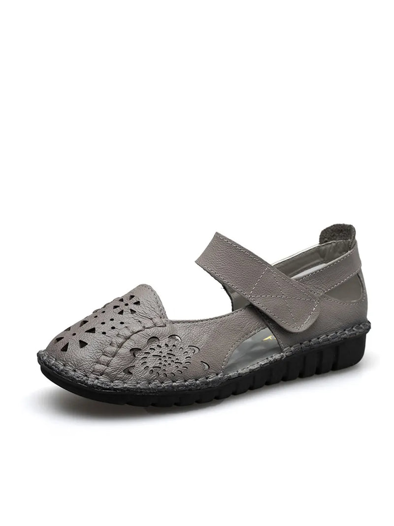 Casually Elegant Sandals with a Refined Edge