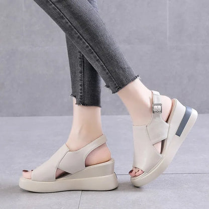 Effortlessly Elegant Heels with a Timeless Design