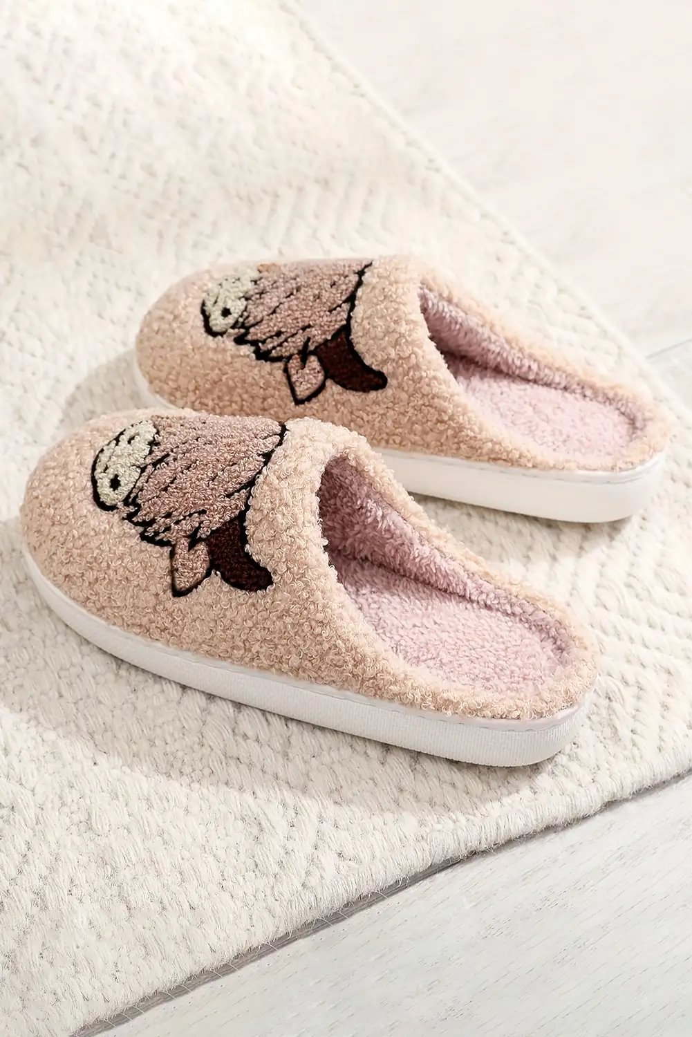 Classic Designed Slippers in a Timeless Cut