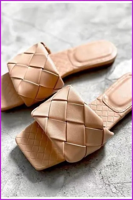 Vintage Style Slippers with a Modern Fit
