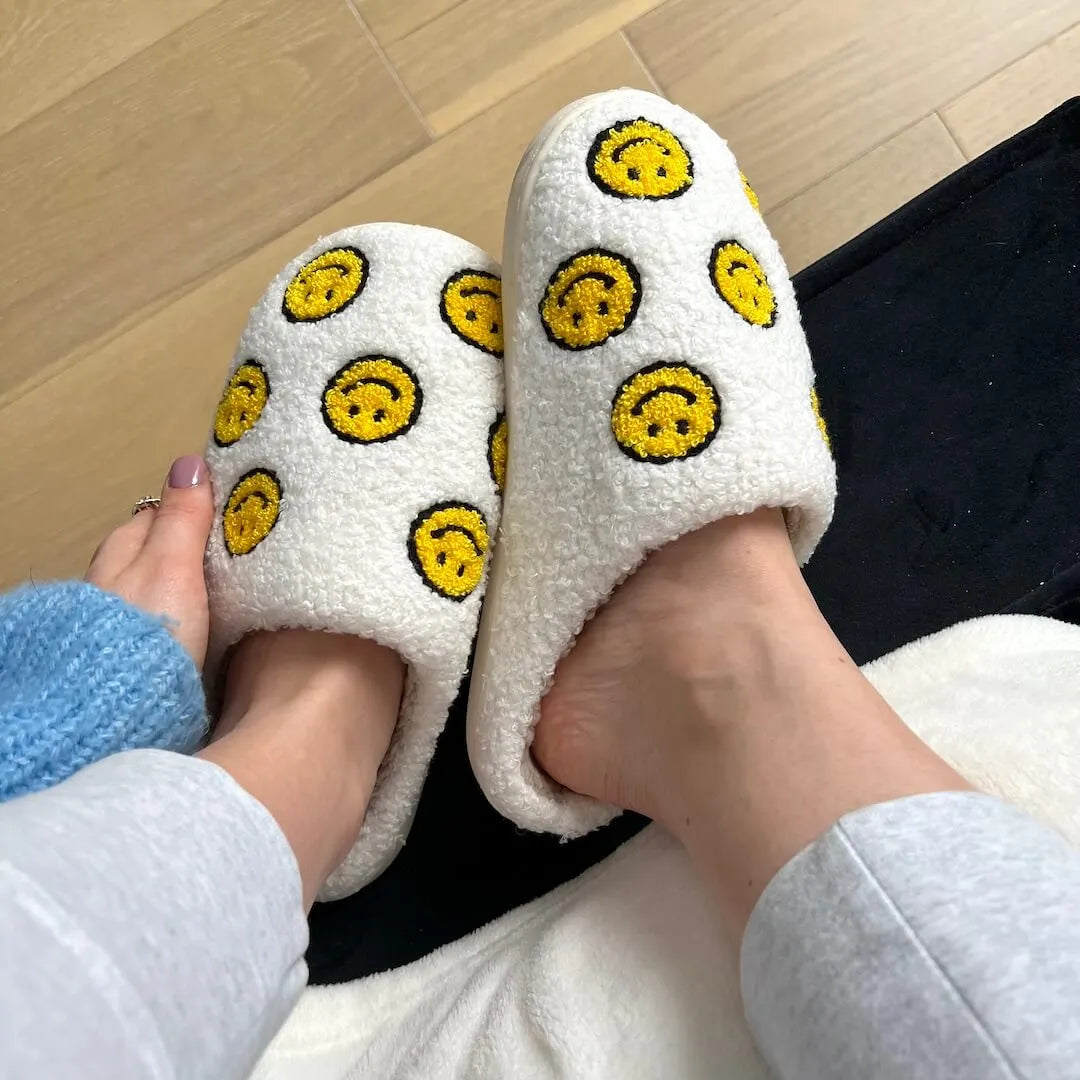 Casually Elegant Slippers with a Refined Edge