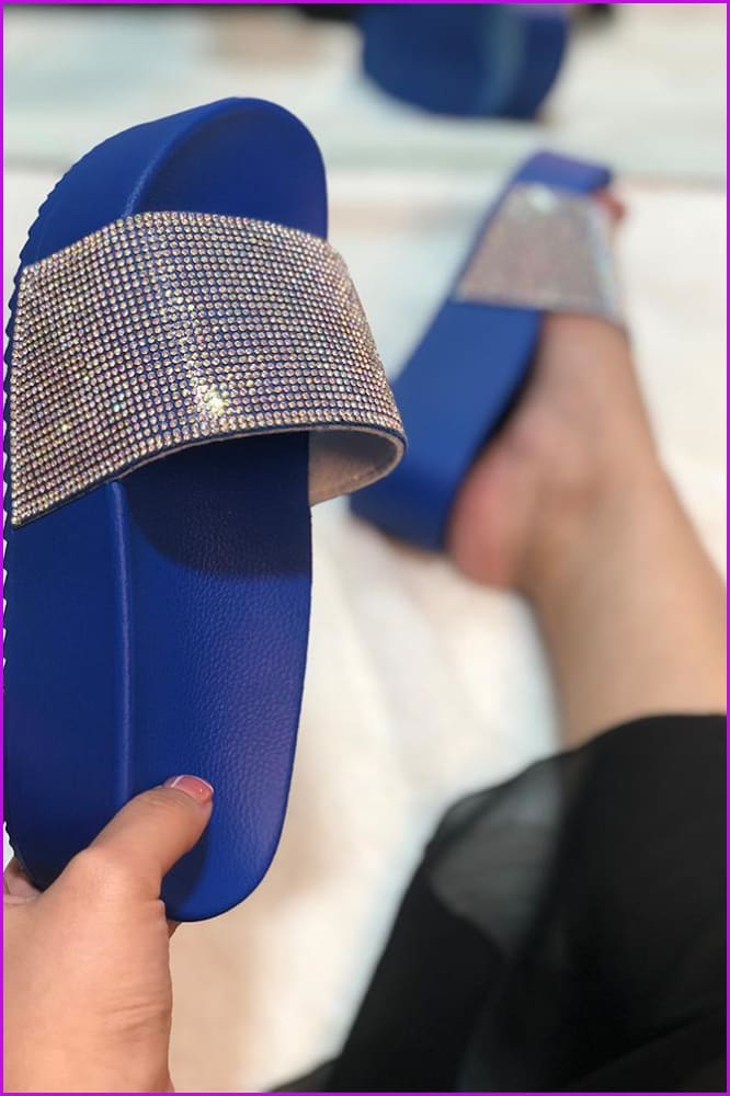 Classic Vintage Sandals with a Flattering Fit