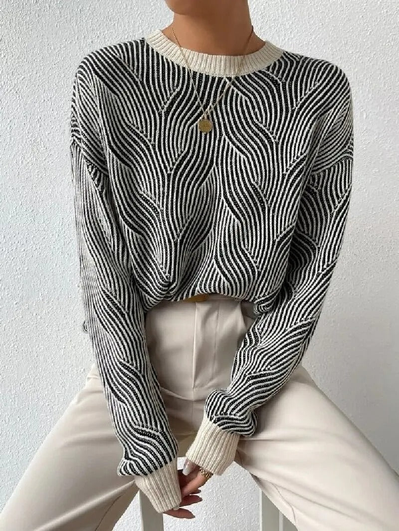 JO | Relaxed sweater with abstract pattern