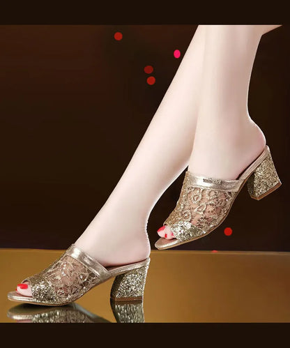 Effortlessly Elegant Sandals with a Timeless Design
