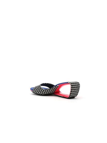 Classic Designed Garment in a Timeless Cut