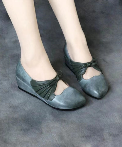 Classic Vintage Heels with a Flattering Fit