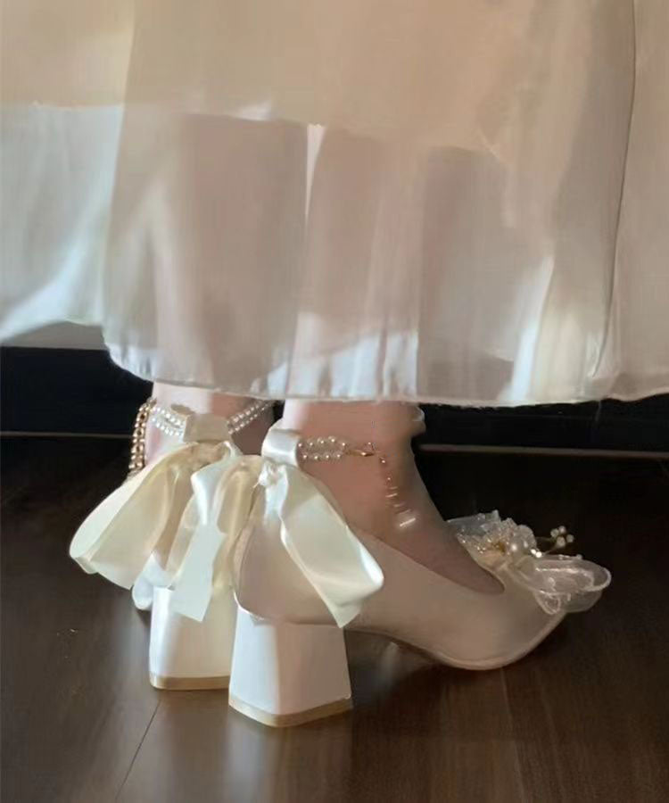 Classic Vintage Shoes with a Flattering Fit
