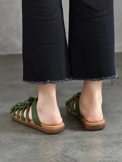 Casually Elegant Slippers with a Refined Edge