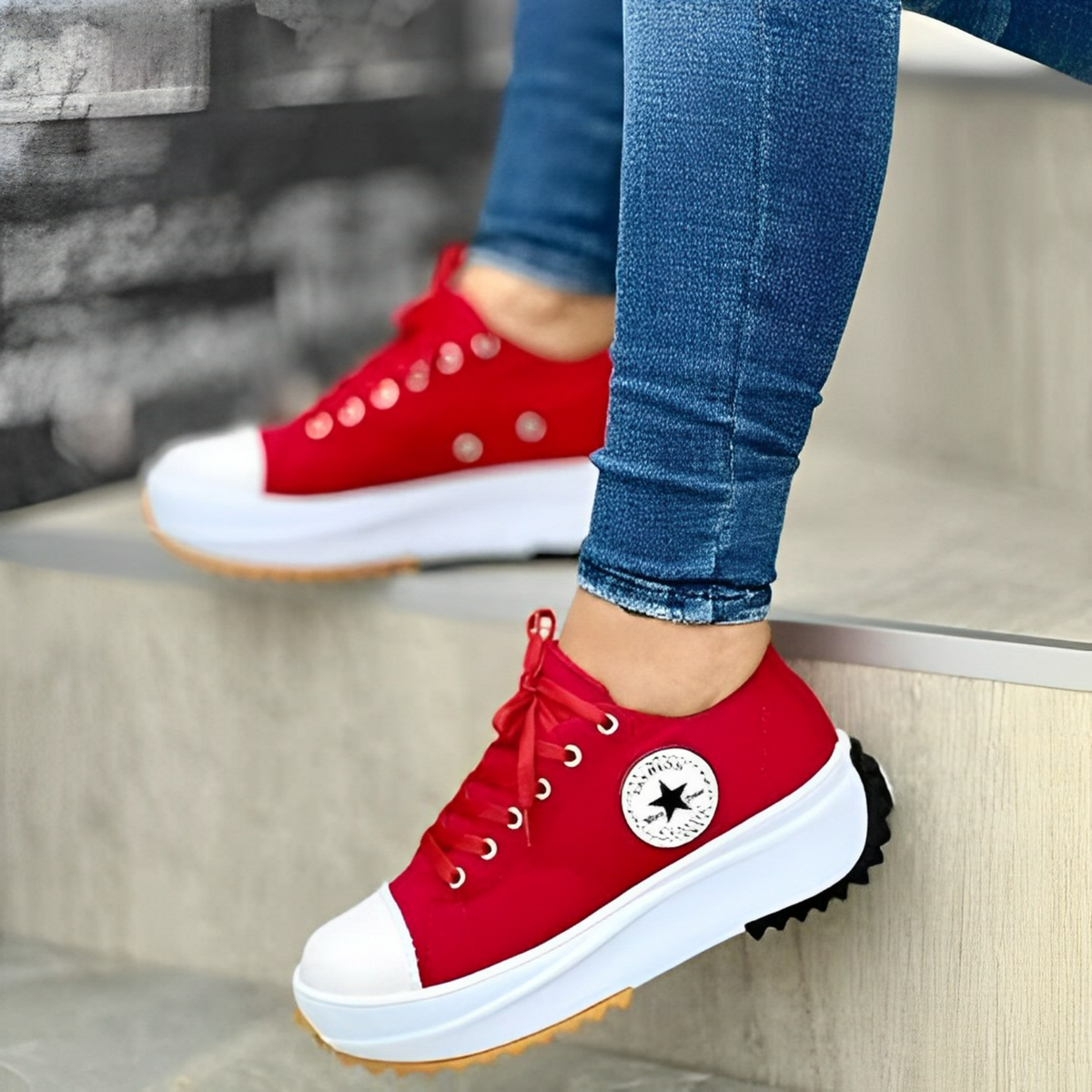 JO | Slim and cool sneakers