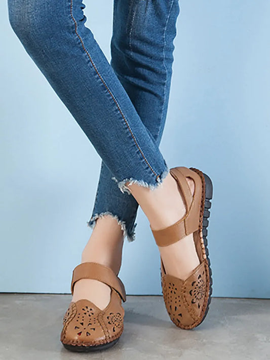 Casually Elegant Sandals with a Refined Edge