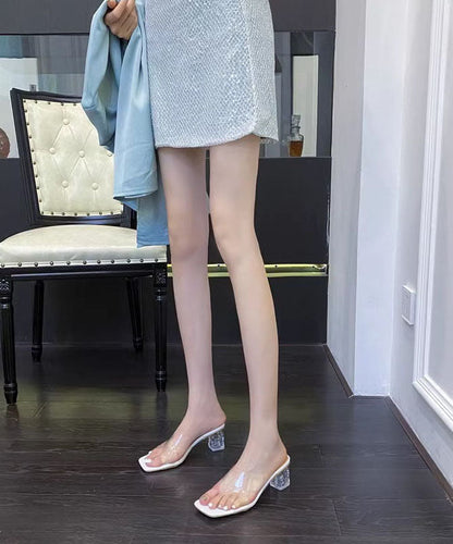 Effortlessly Elegant Sandals with a Timeless Design
