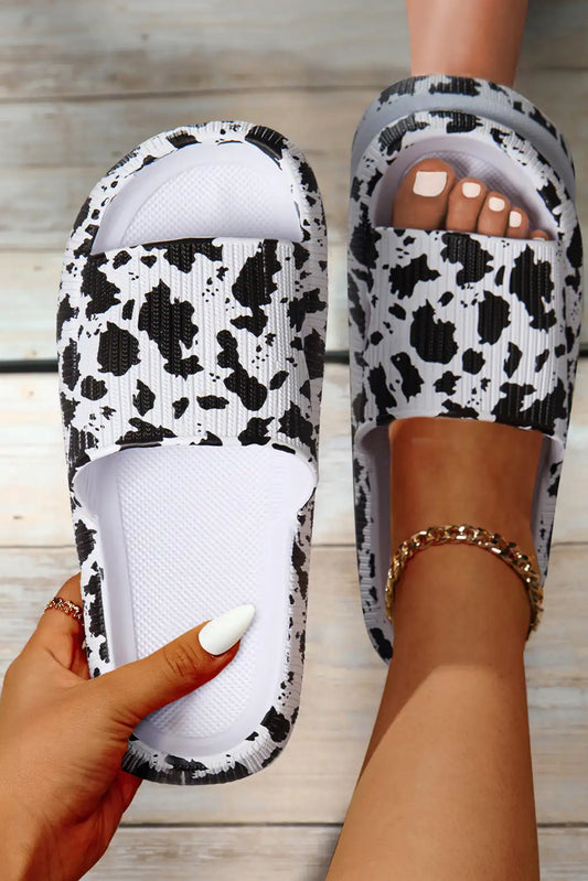 Classic Vintage Slippers with a Flattering Fit