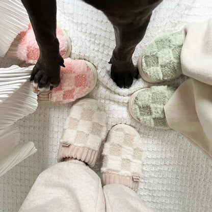 Elegantly Styled Slippers for Everyday Wear