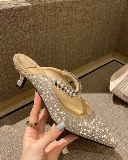 Beautifully Finished Heels in a Timeless Design