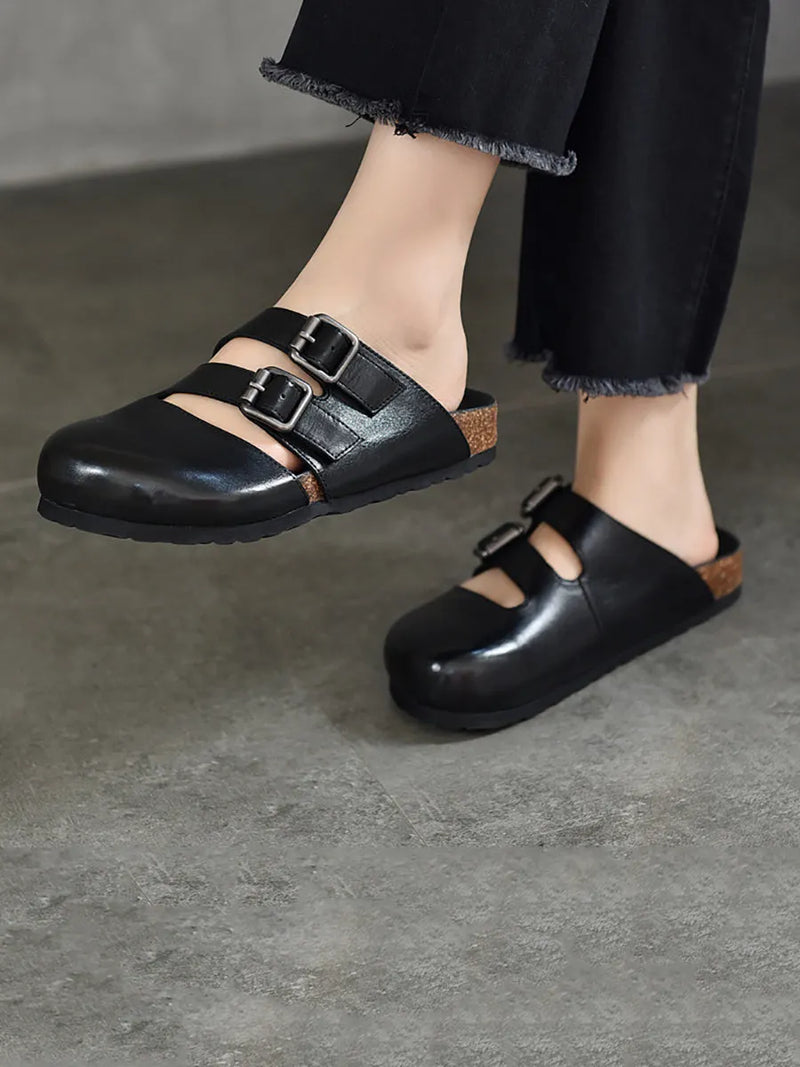 Effortlessly Elegant Slippers with a Timeless Design