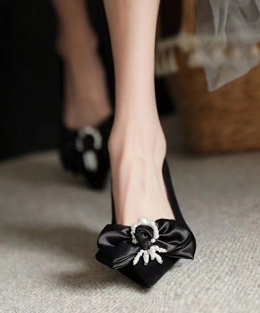 Beautifully Finished Heels in a Timeless Design